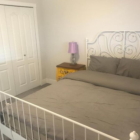 Large Suite With Separate Bathroom Ричмънд Екстериор снимка